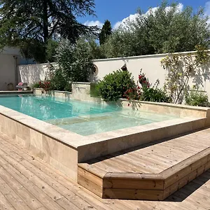 https://les-logis-de-cocagne.fr-provencehotel.com